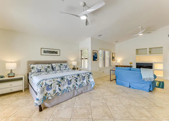Half-mi To Dtwn: Lakefront Home! Holiday home *
